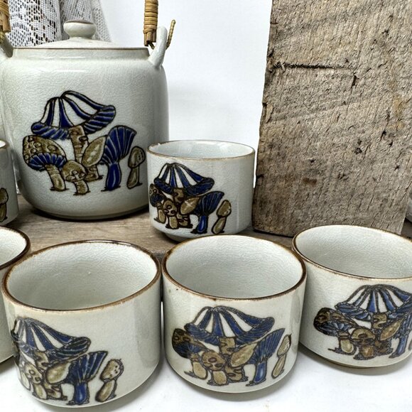 Vintage Ceramic Teapot Set With 6 Matching Cups Mushroom Design Wicker Handle - Picture 10 of 10